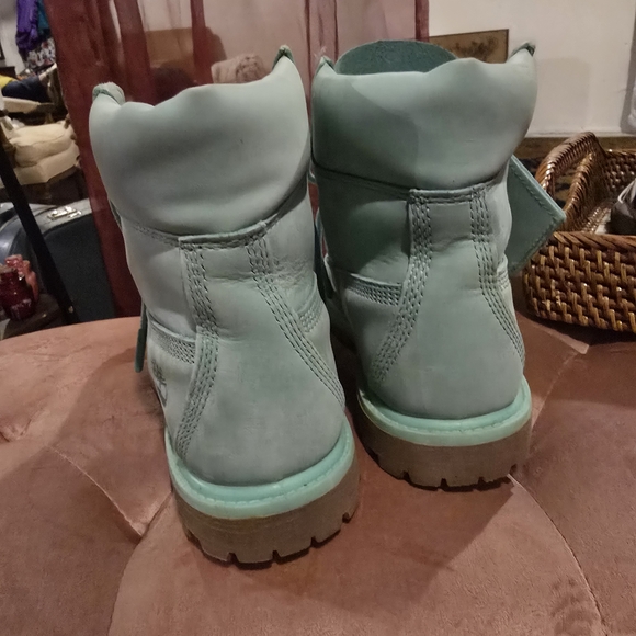 Timberland Women's Pastel Green Combat Boots - Picture 5 of 6